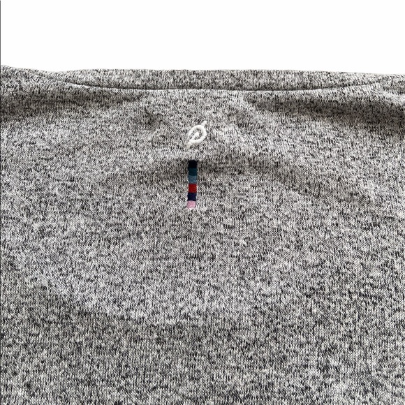 SOLD Peloton Hacci Gray Sweater Pullover - Picture 10 of 10
